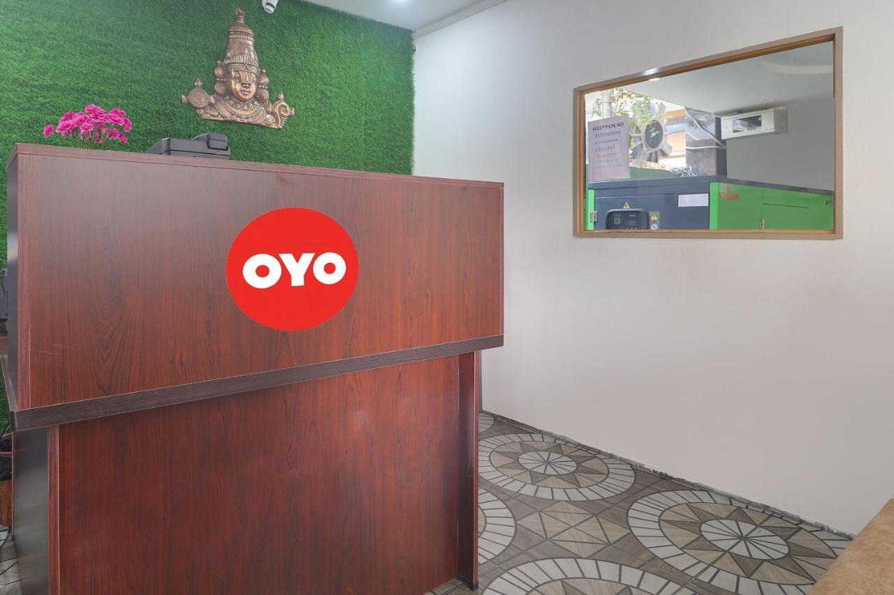 Oyo Sri Sai Suites Near Shilparamam Hyderabad Exteriör bild